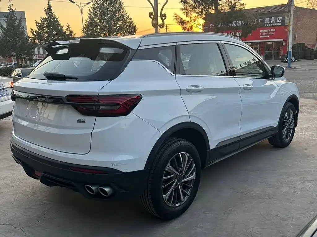 Geely Binyue 2021 1.4T Manual Gold Edition — Фото автомобиля 5