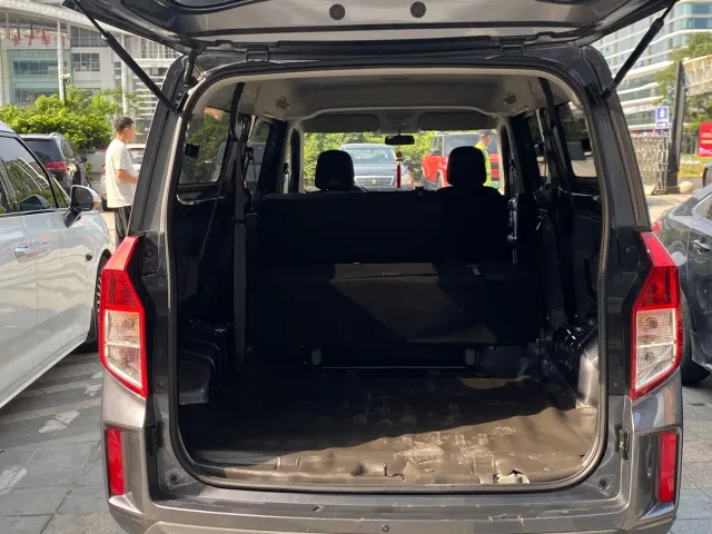 Wuling Zhengcheng — Фото автомобиля 11