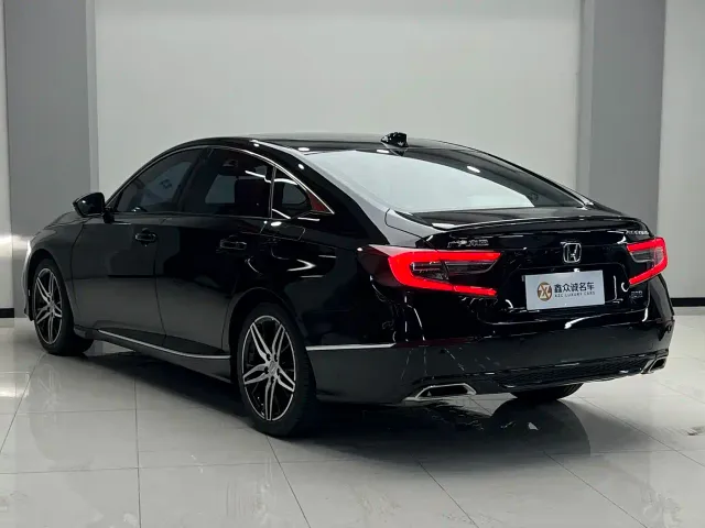 Honda Accord — Фото автомобиля 9