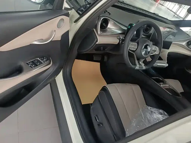 BYD Dolphin — Фото автомобиля 15
