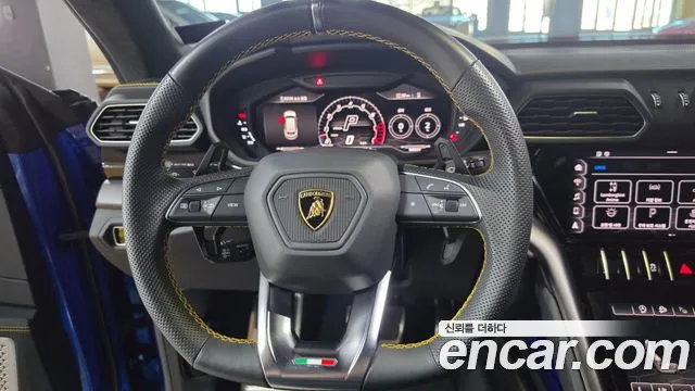 Lamborghini Urus — Фото автомобиля 15