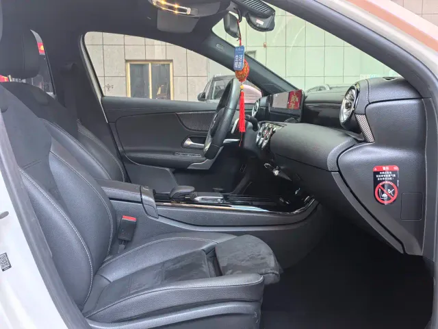 Mercedes-Benz A-Class — Фото автомобиля 11