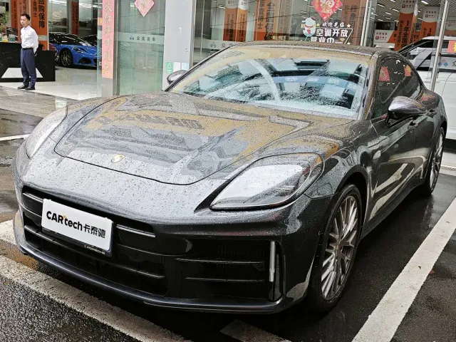 Фотография автомобиля — Porsche Panamera