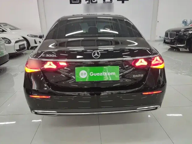 Mercedes-Benz E-Class — Фото автомобиля 5
