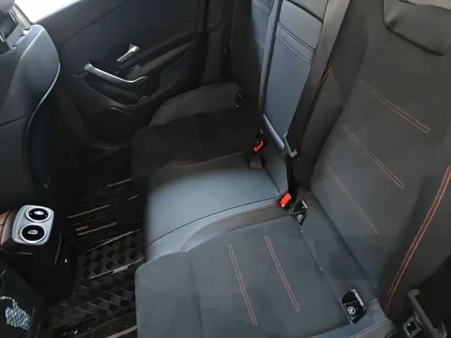 Mercedes-Benz A-Class — Фото автомобиля 16