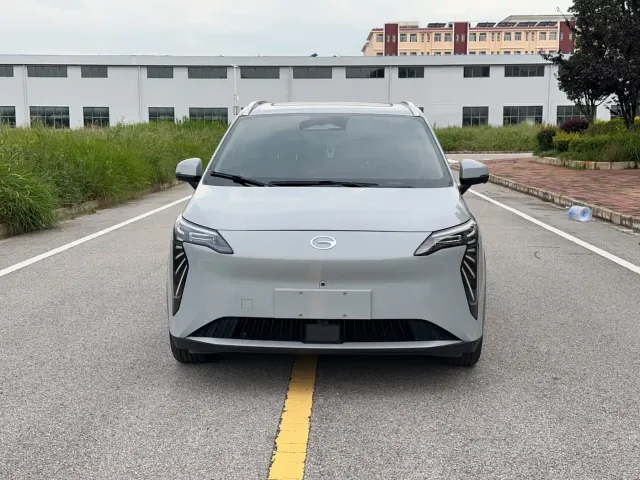 GAC Aion Y — Фото автомобиля 2