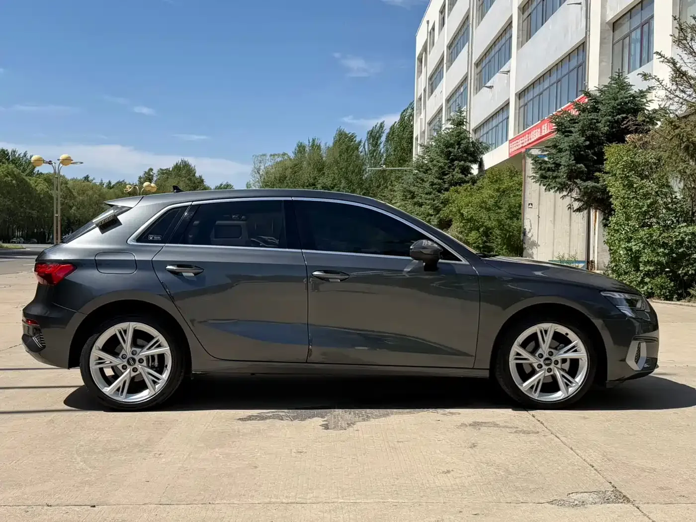 Audi Audi A3 2023 Sportback 35 TFSI Fashion Elegance — Фото автомобиля 4