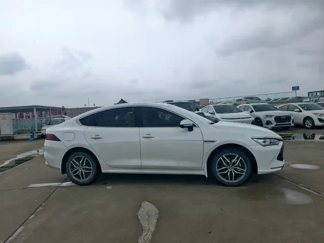BYD Qin PLUS — Фото автомобиля 4