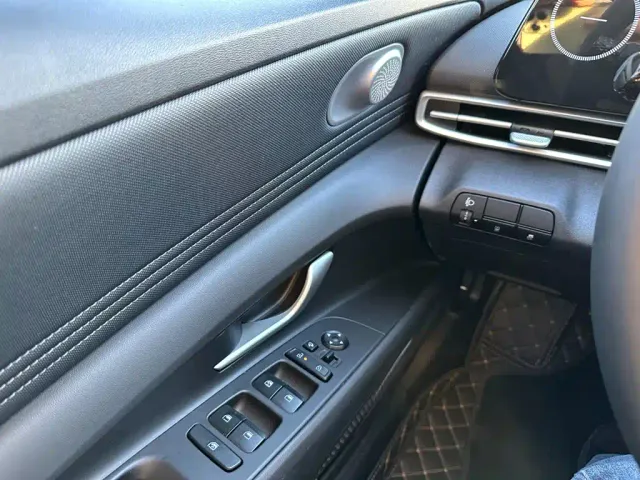 Hyundai Elantra — Фото автомобиля 20