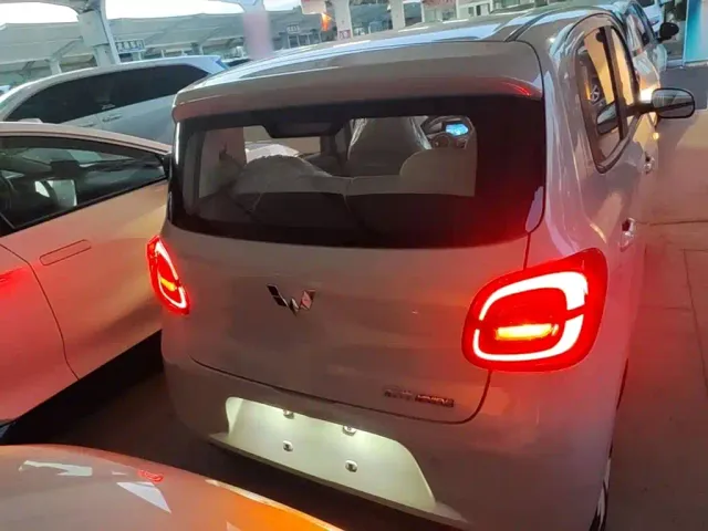 Wuling Hongguang Mini EV — Фото автомобиля 5