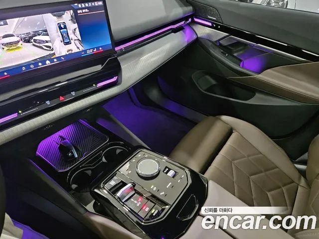 BMW 5 Series G60 — Фото автомобиля 19