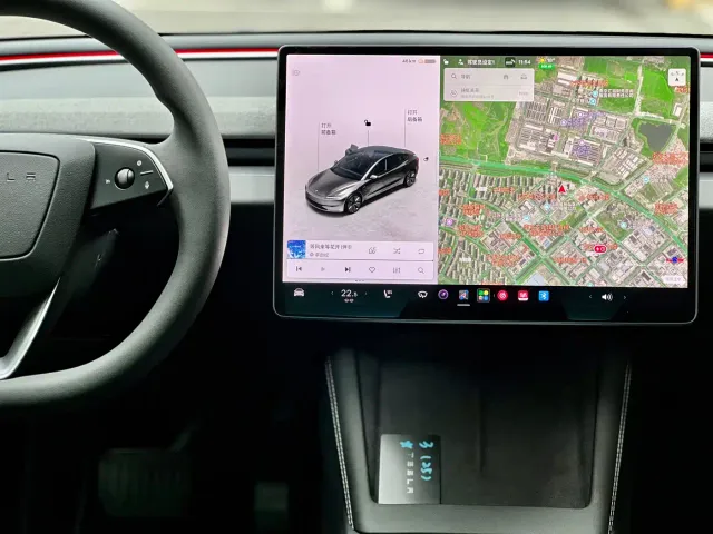 Tesla Model 3 — Фото автомобиля 7