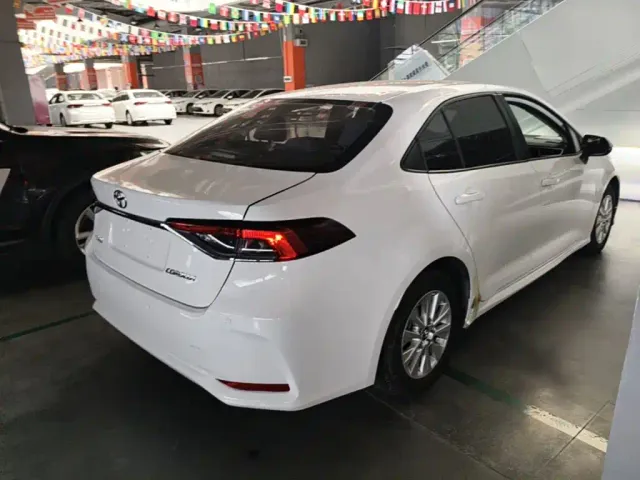 Toyota Corolla — Фото автомобиля 6