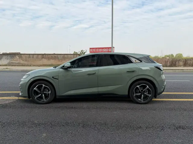 BYD Seal 06 GT — Фото автомобиля 8