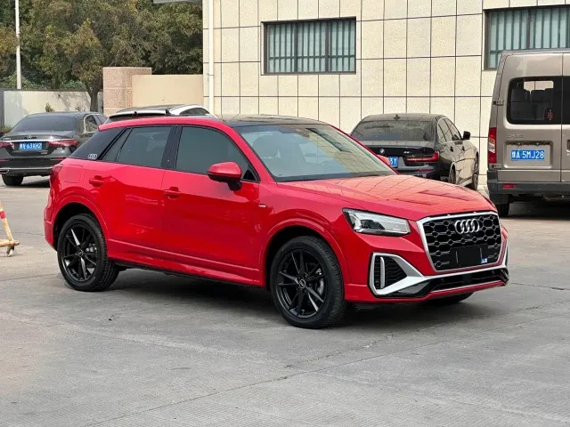 Audi Q2L — Фото автомобиля 2