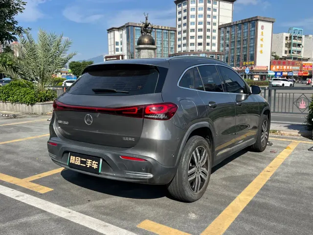 Mercedes-Benz EQA — Фото автомобиля 7