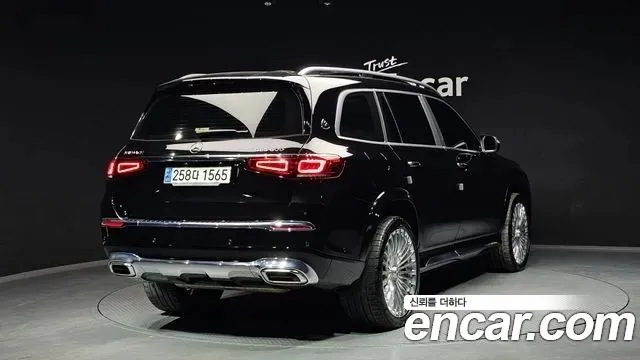 Mercedes-Benz GLS-Class — Фото автомобиля 2