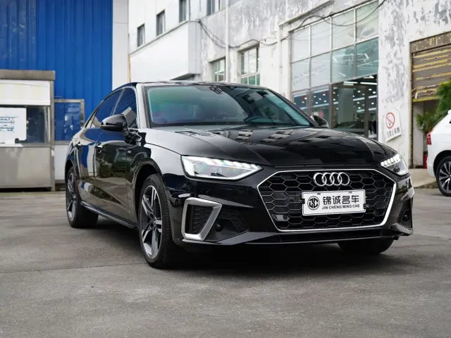 Audi A4L — Фото автомобиля 3