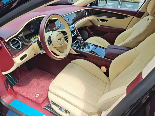Bentley Flying Spur — Фото автомобиля 8