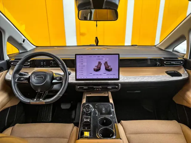 GAC Trumpchi E8 — Фото автомобиля 9