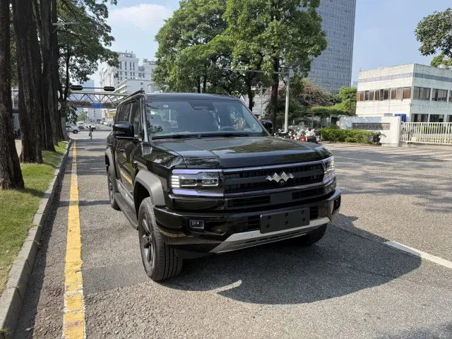BYD FangChengBao Leopard 5 — Фото автомобиля 3