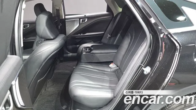 Kia K8 Hybrid — Фото автомобиля 12
