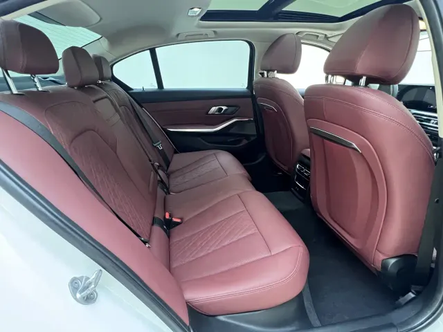 BMW 3 Series — Фото автомобиля 20