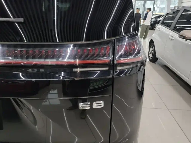 GAC Trumpchi E8 — Фото автомобиля 7