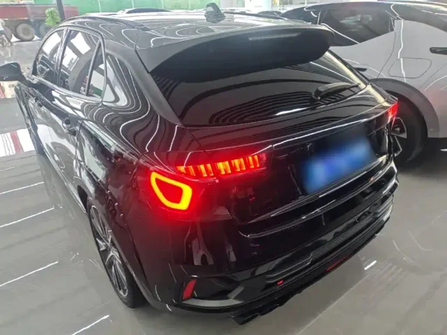 Lynk & Co 02 Hatchback — Фото автомобиля 4