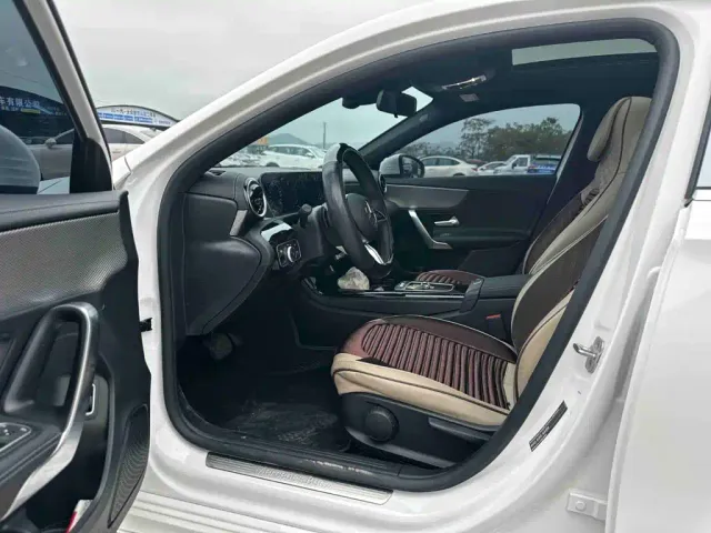 Mercedes-Benz A-Class — Фото автомобиля 9