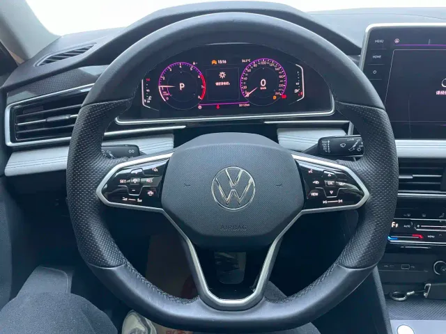 Volkswagen Tiguan L — Фото автомобиля 9