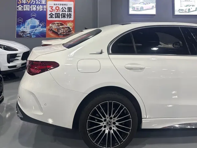 Mercedes-Benz C-Class — Фото автомобиля 5