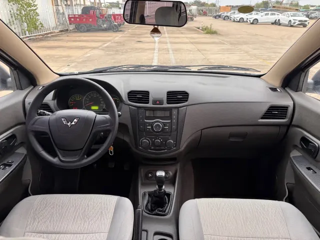 Wuling Hongguang — Фото автомобиля 11