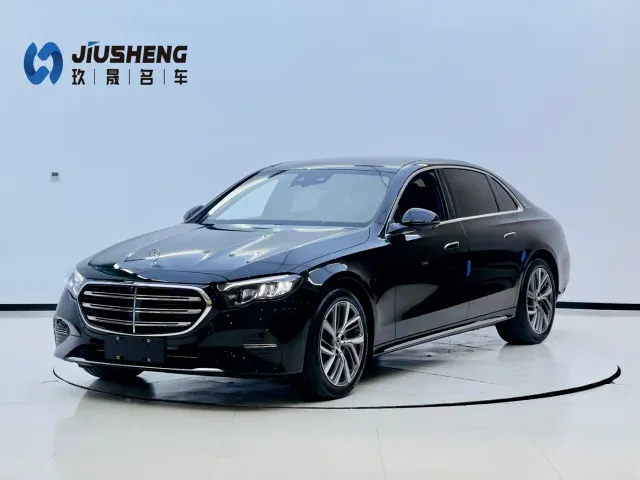 Фотография автомобиля — Mercedes-Benz E-Class