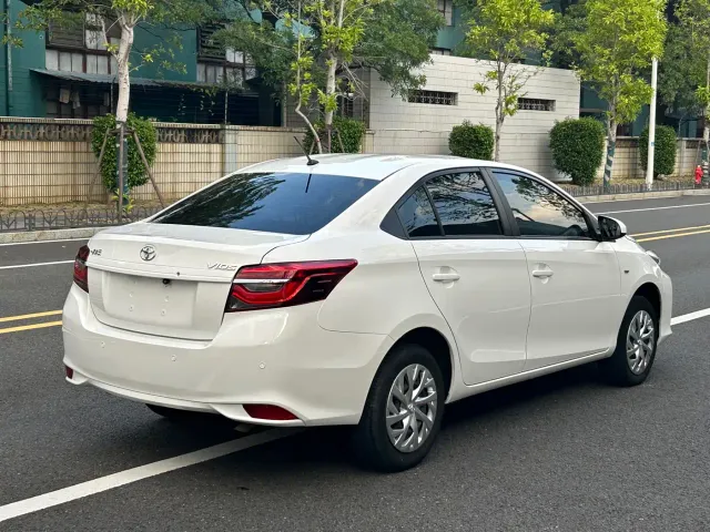 Toyota Vios — Фото автомобиля 9