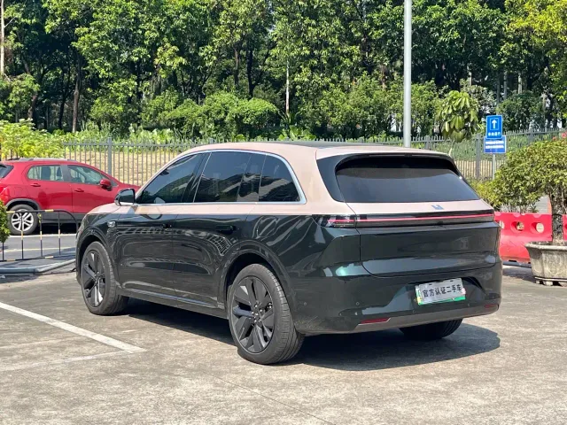 Li Auto L6 — Фото автомобиля 21