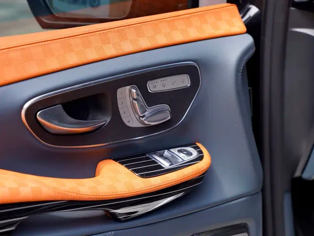 Mercedes-Benz V-Class — Фото автомобиля 16