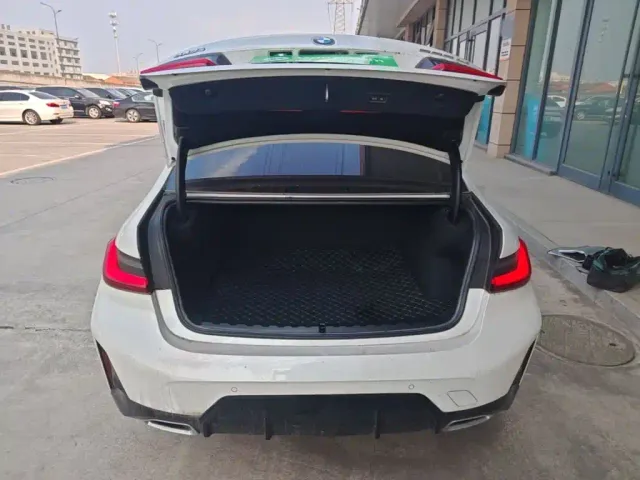 BMW 3 Series — Фото автомобиля 18