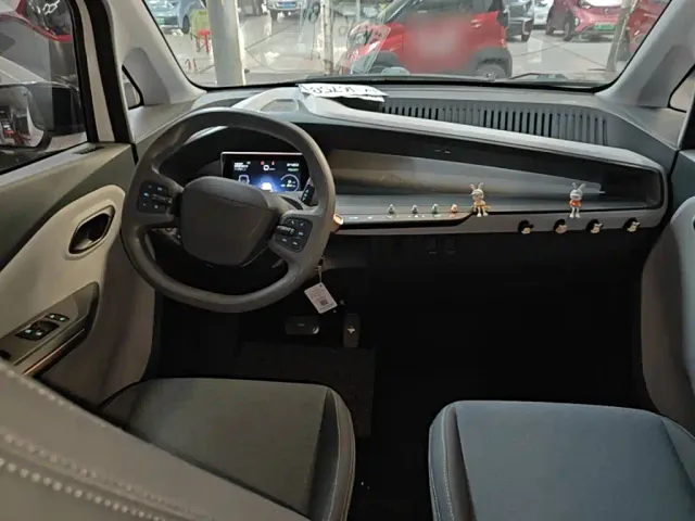 Wuling NanoEV — Фото автомобиля 9