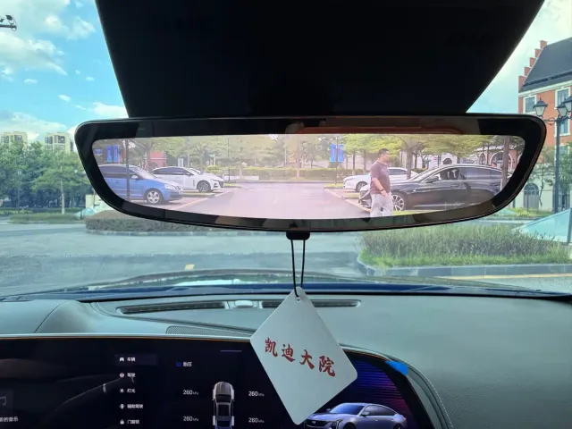 Cadillac CT5 — Фото автомобиля 15