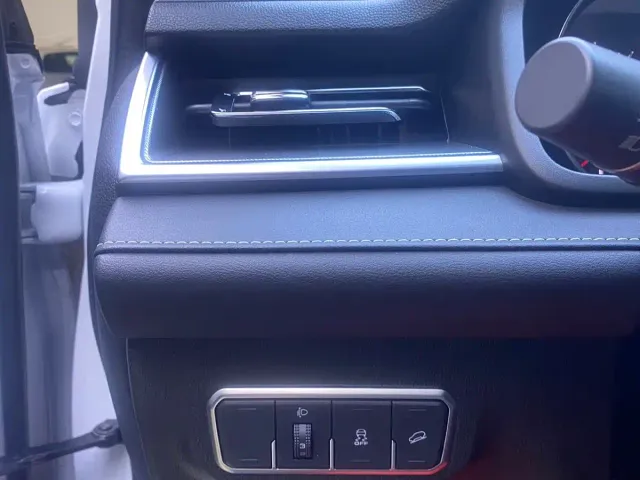 Haval M6 — Фото автомобиля 14