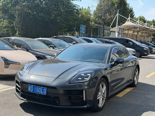 Фотография автомобиля — Porsche Panamera