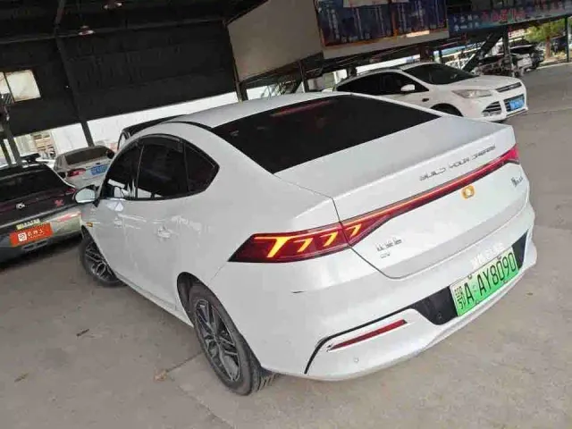 BYD Qin PLUS — Фото автомобиля 6
