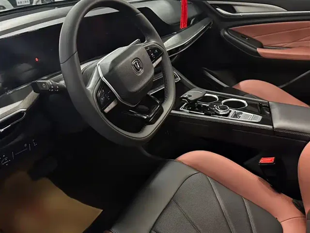 Changan Eado — Фото автомобиля 13