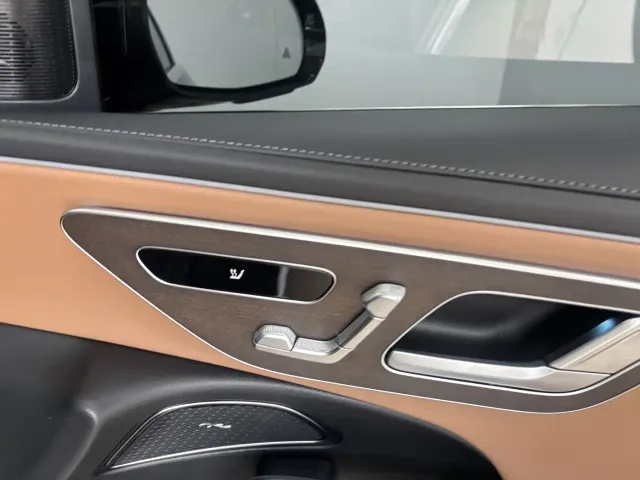 Mercedes-Benz E-Class — Фото автомобиля 25