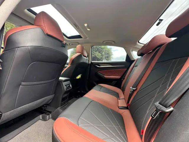 Changan Eado — Фото автомобиля 8
