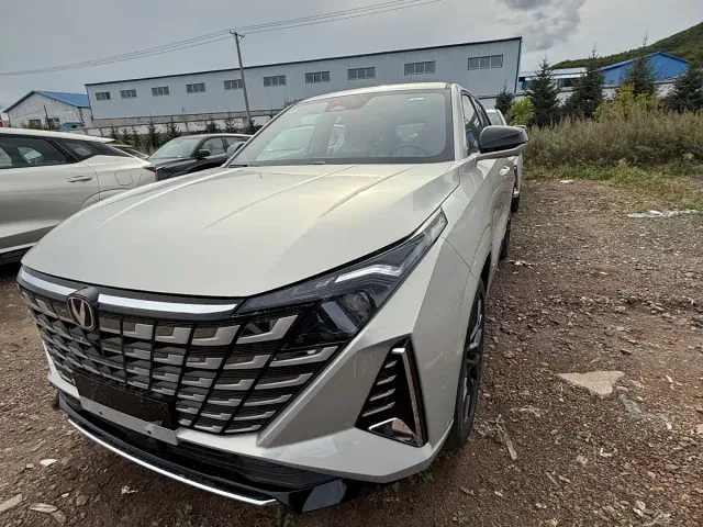 Changan UNI-Z — Фото автомобиля 2