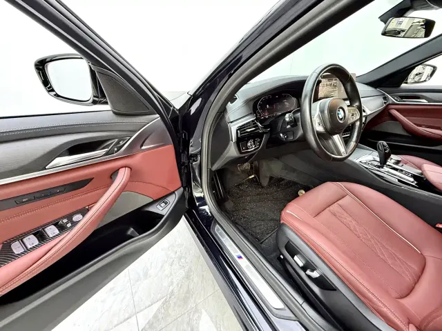BMW 5 Series — Фото автомобиля 5