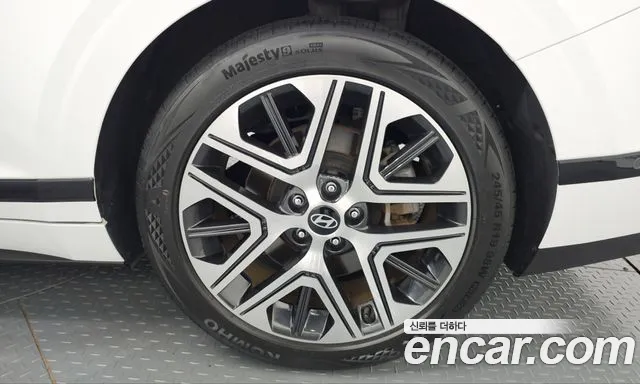 Hyundai Grandeur GN7 — Фото автомобиля 6