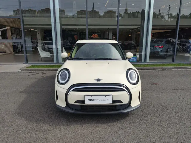 MINI Hatch — Фото автомобиля 2